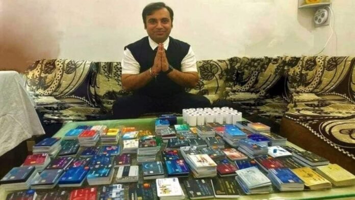 This Indian man won the Guinness title for having 1,638 valid credit cards