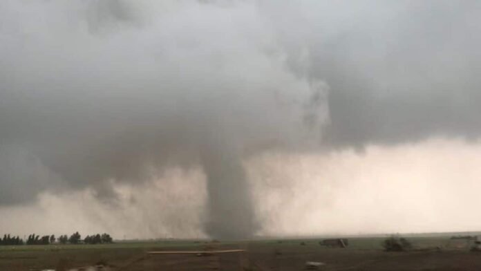 Tornado kills five, over 100 sustain injuries in southern Brazil