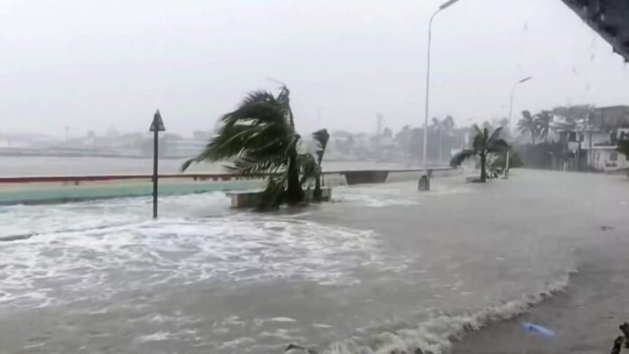 Typhoon Fung-wong barrels towards Philippines, Catanduanes braces for landfall