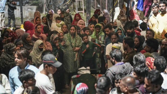 Among victims, pals catching up after mths, e-rick driver working to keep kids in school