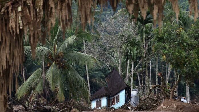 Indonesia death toll from floods and landslides rises to 753 as hundreds remain missing