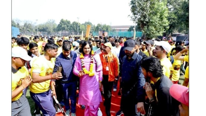 Sanatan Premier League Gets Strong Response Across the Country, Huge Crowd Seen in Delhi
