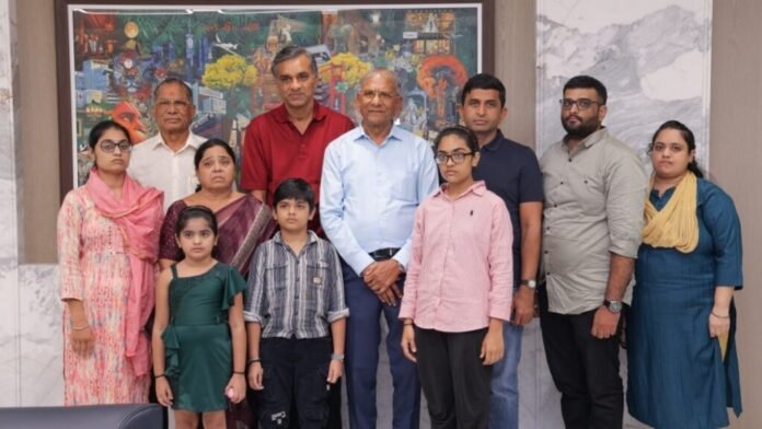 Bank of India presents Rs. 71 lakh accidental insurance claim to family of SRK Exports employee - PNN Digital